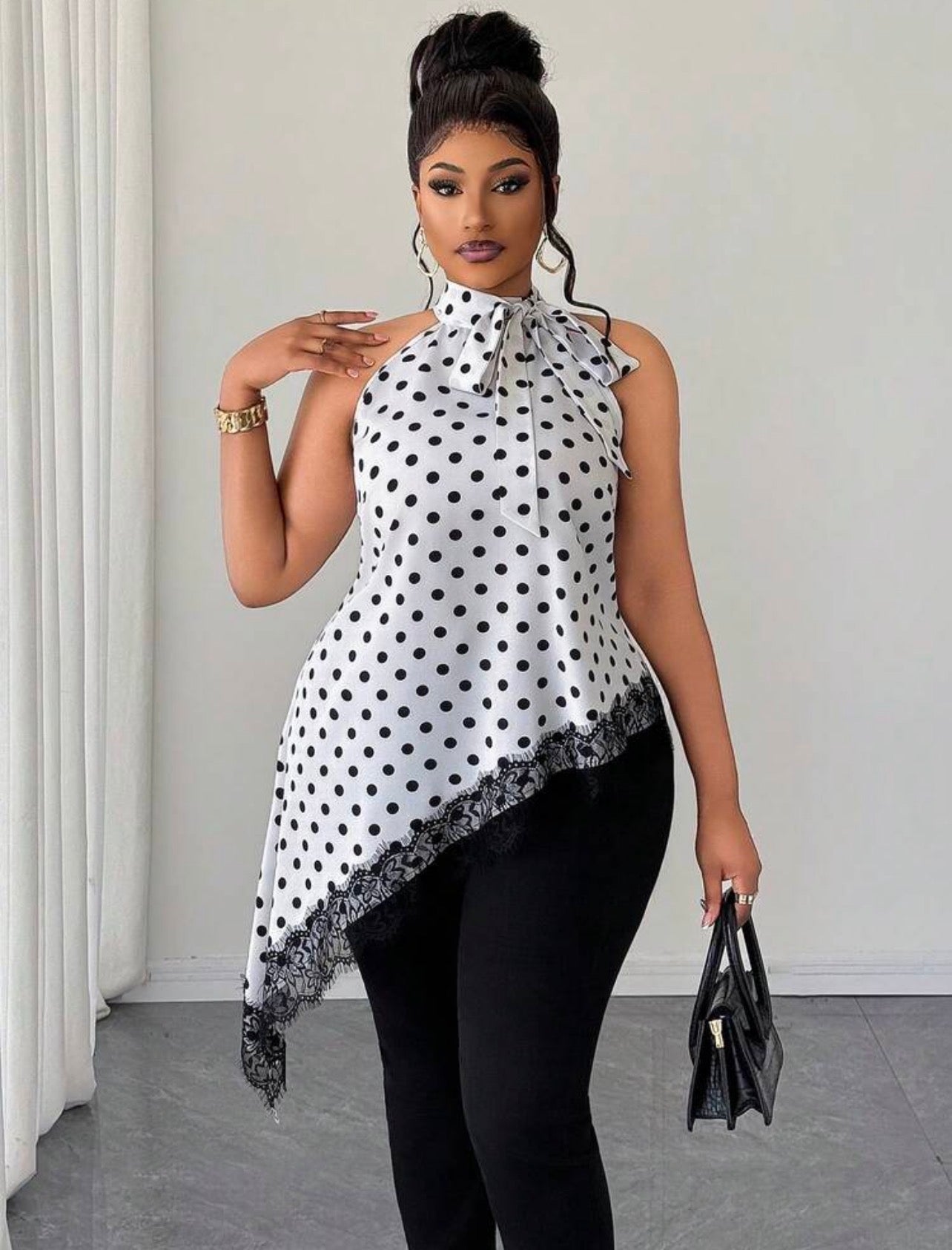 Women's Polka Dot And Lace Sleeveless Asymmetric Hem Blouse