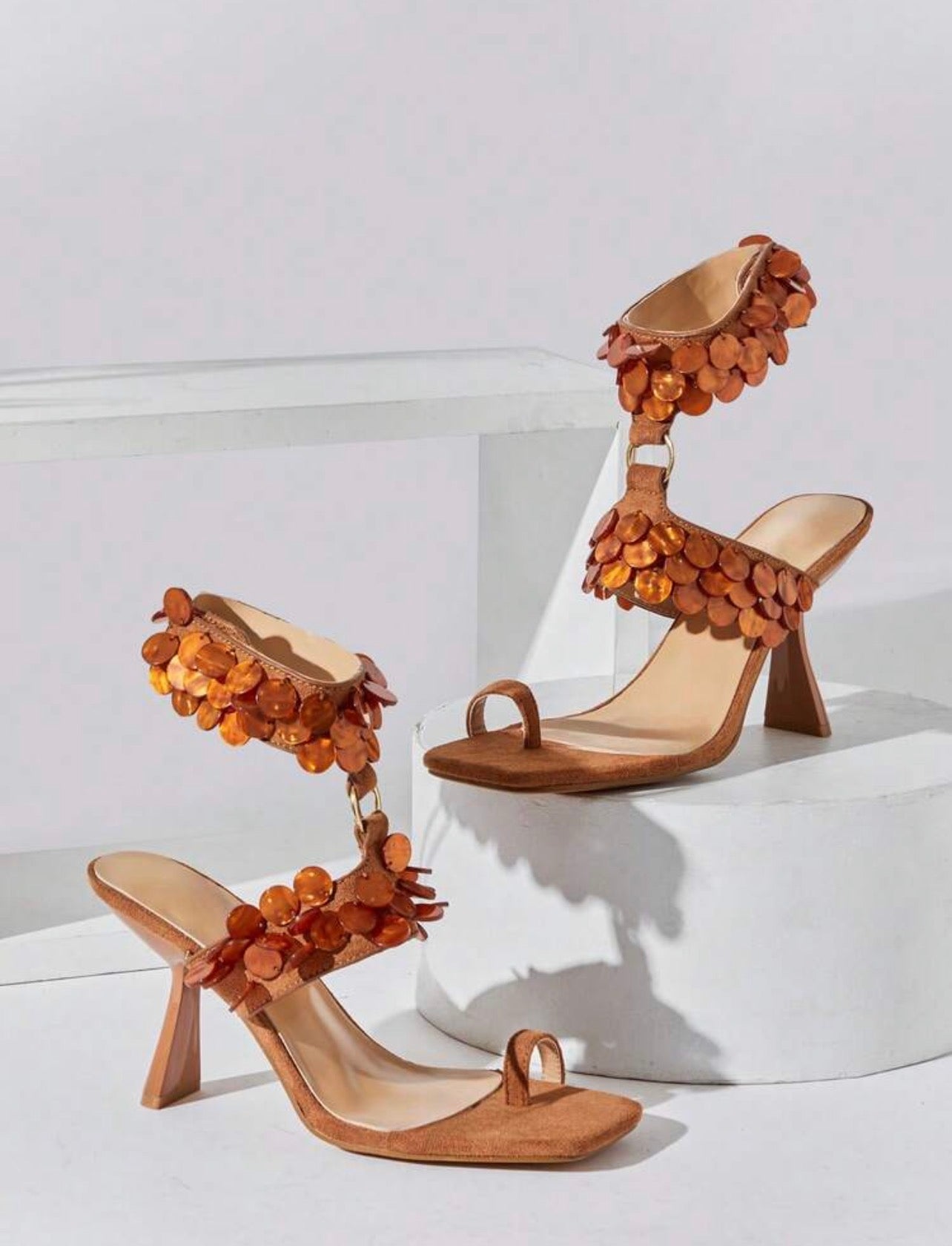 Ladies Minimalist Ankle Strap Stiletto Heel Sandals With Shell Ornaments - VERI CLASSY VERI DEMURE