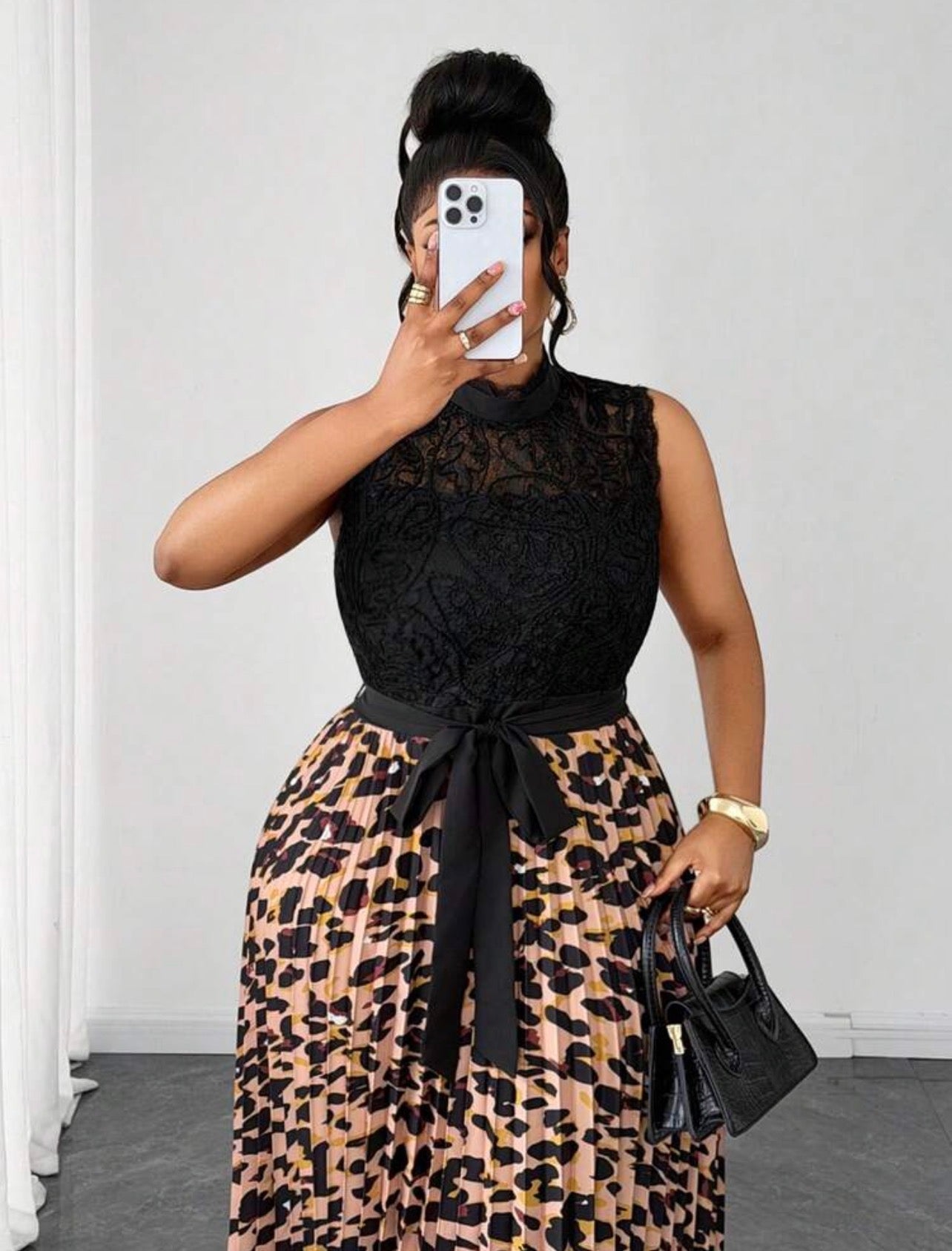 Elegant Exquisite Cinched Waist Lace Patchwork Leopard Print Pleated Long Sleeveless Casual Dress
