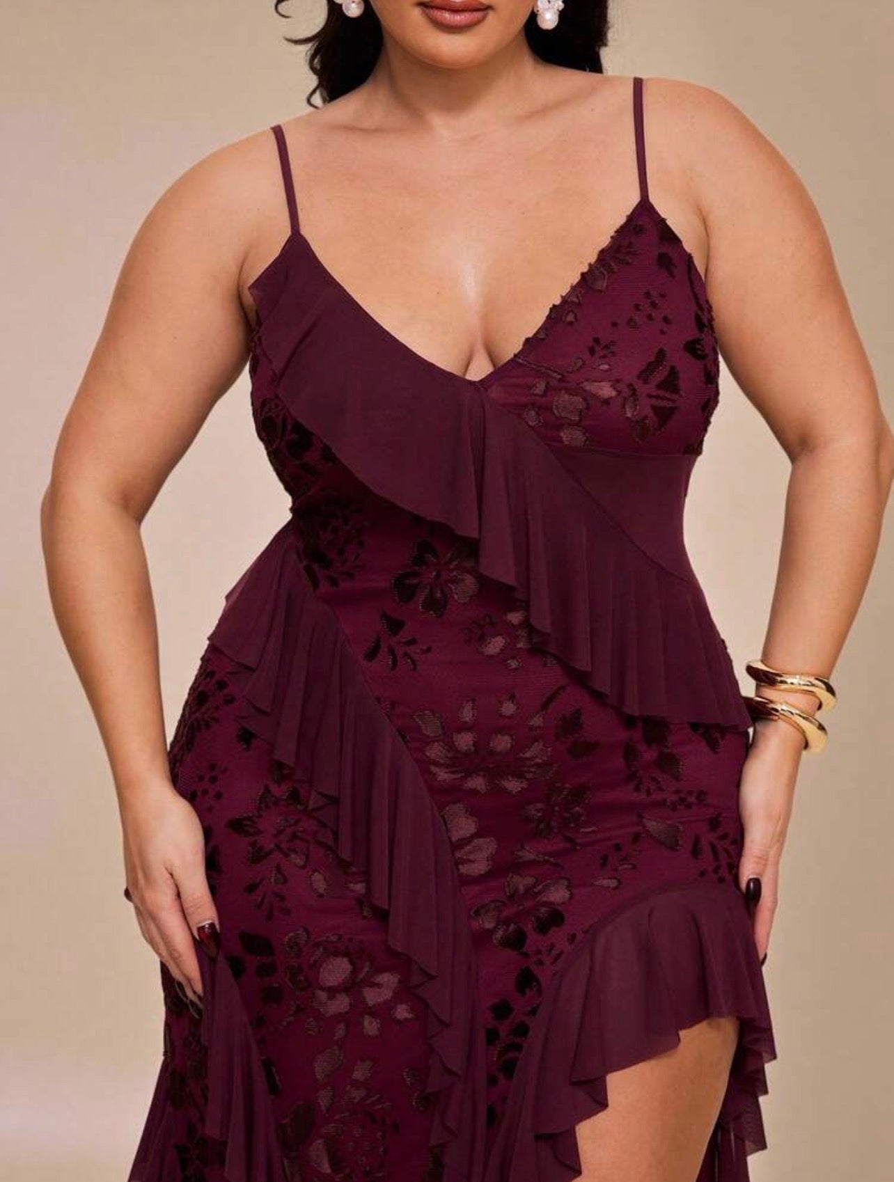 High Fashion Brand @CHRISTIANDELOS_ Asymmetric Ruffle Hem Dress, High Slit, Burgundy, Outfits For Women || VERI CLASSY VERI DEMURE •••