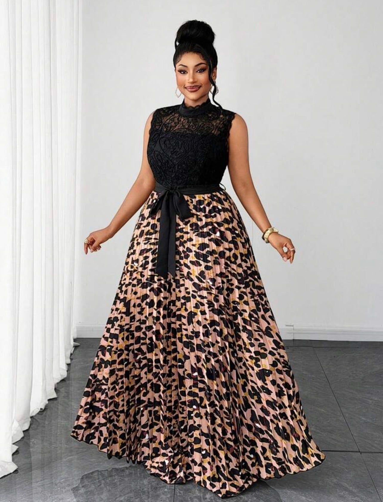 Elegant Exquisite Cinched Waist Lace Patchwork Leopard Print Pleated Long Sleeveless Casual Dress